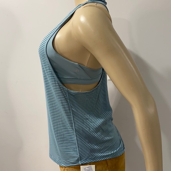 Lululemon tank top size 4 - Picture 3 of 6
